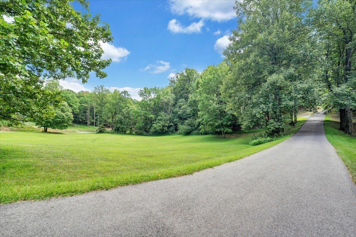 4800 Wade RD - Photo 3