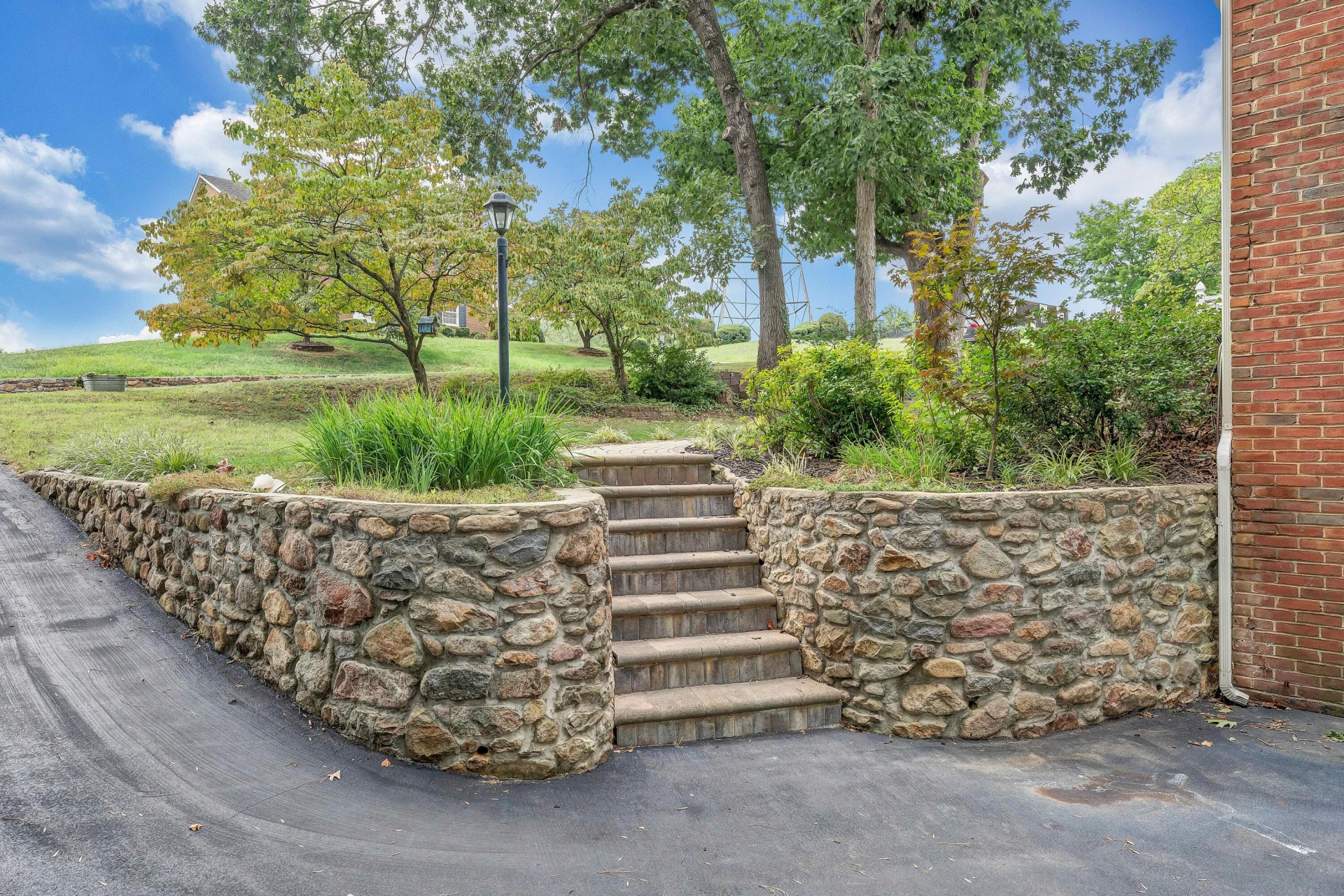3755 Kentland DR - Photo 46