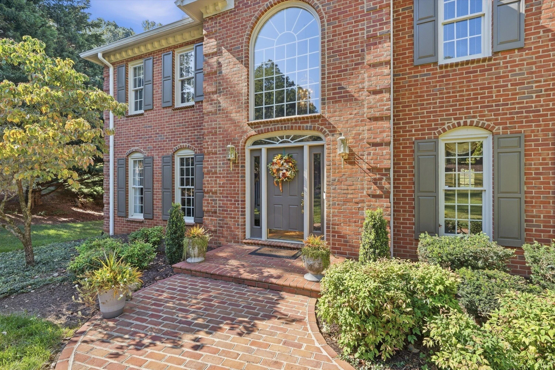 1538 Strawberry Mountain DR - Photo 3