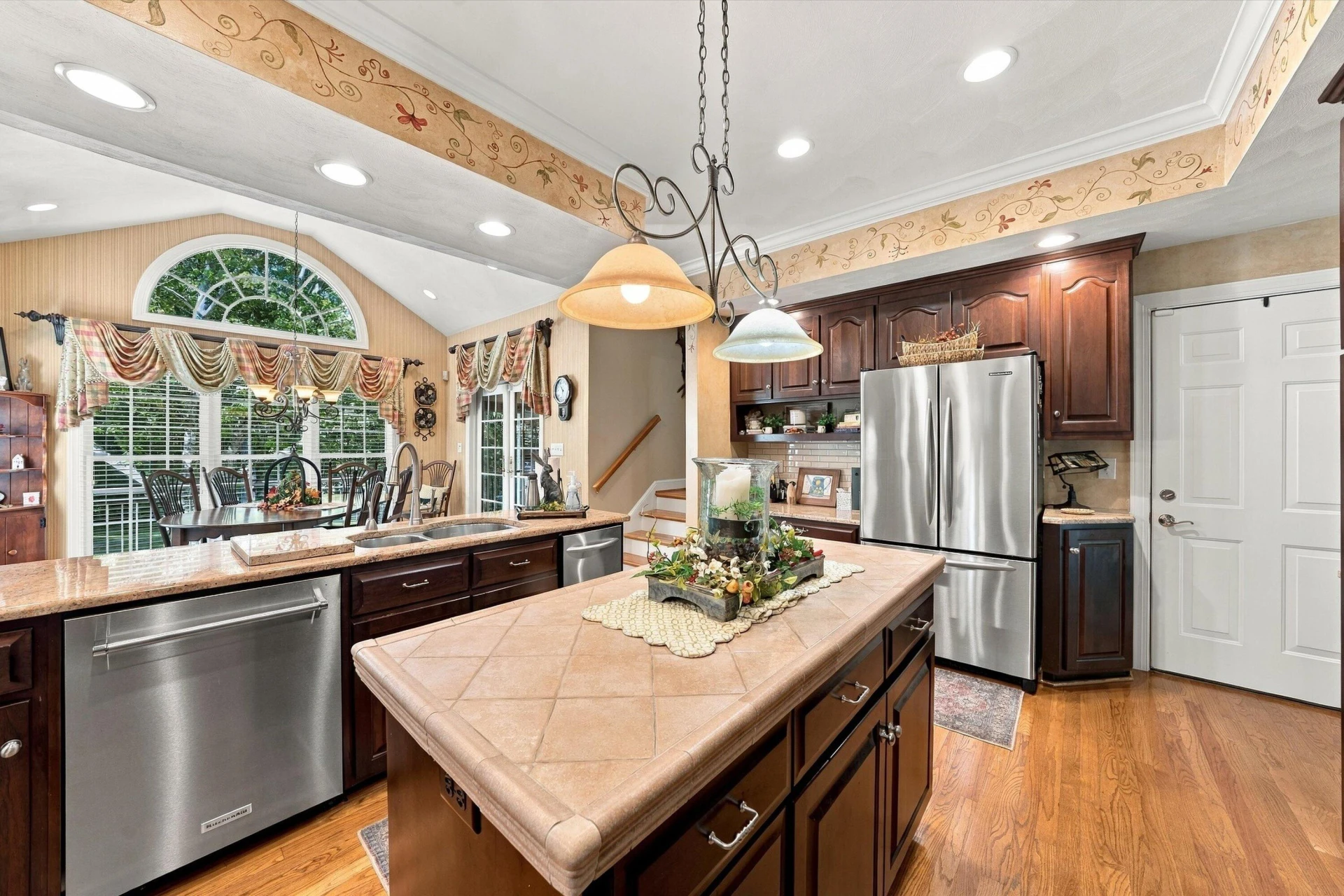 1538 Strawberry Mountain DR - Photo 19