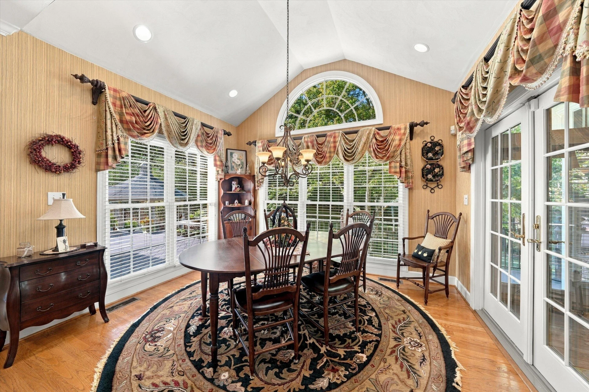 1538 Strawberry Mountain DR - Photo 21