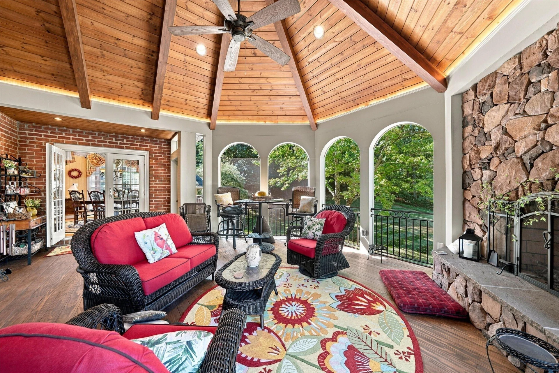 1538 Strawberry Mountain DR - Photo 24