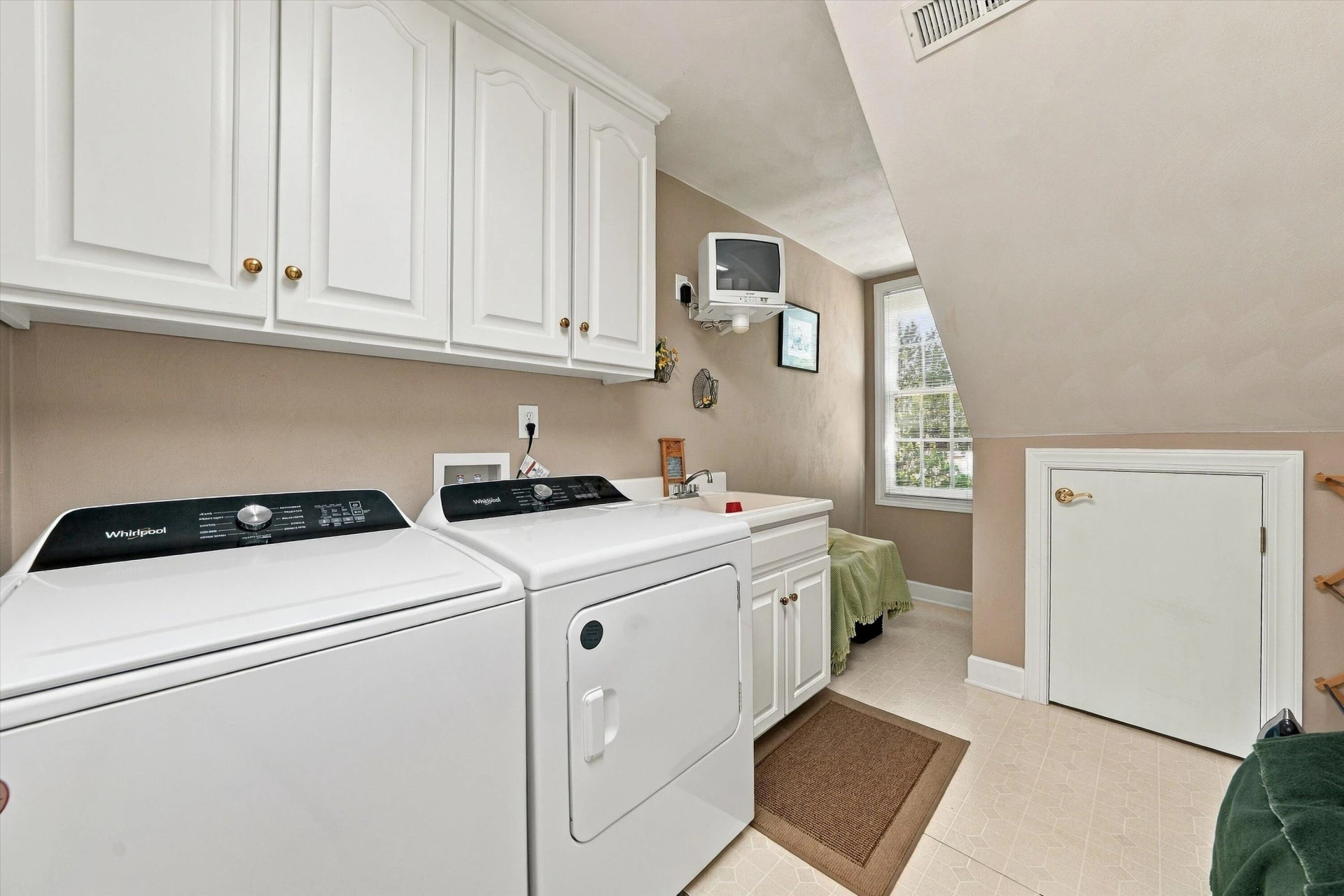 1538 Strawberry Mountain DR - Photo 42