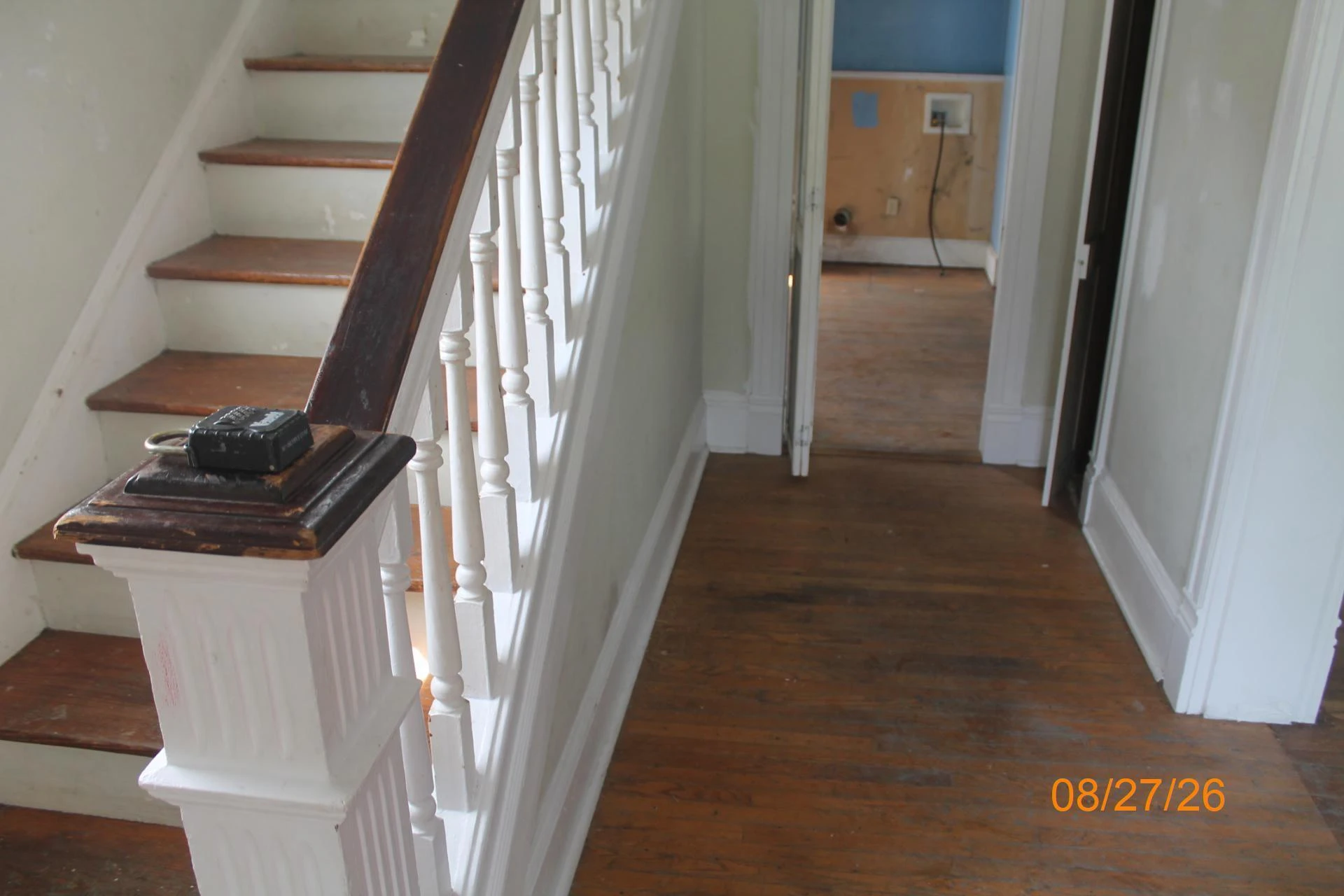 314 E Hawthorne ST - Photo 4