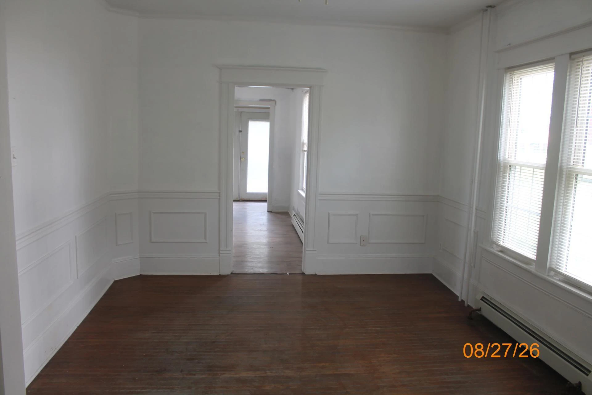314 E Hawthorne ST - Photo 7