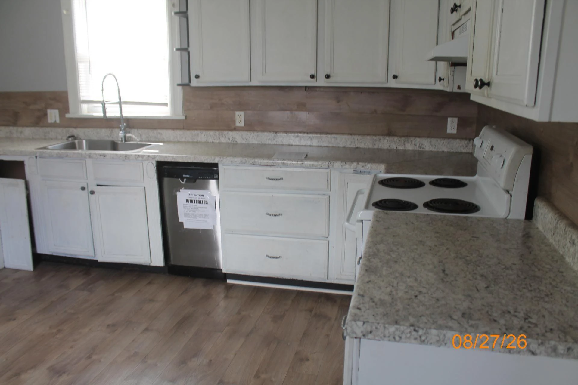 314 E Hawthorne ST - Photo 10