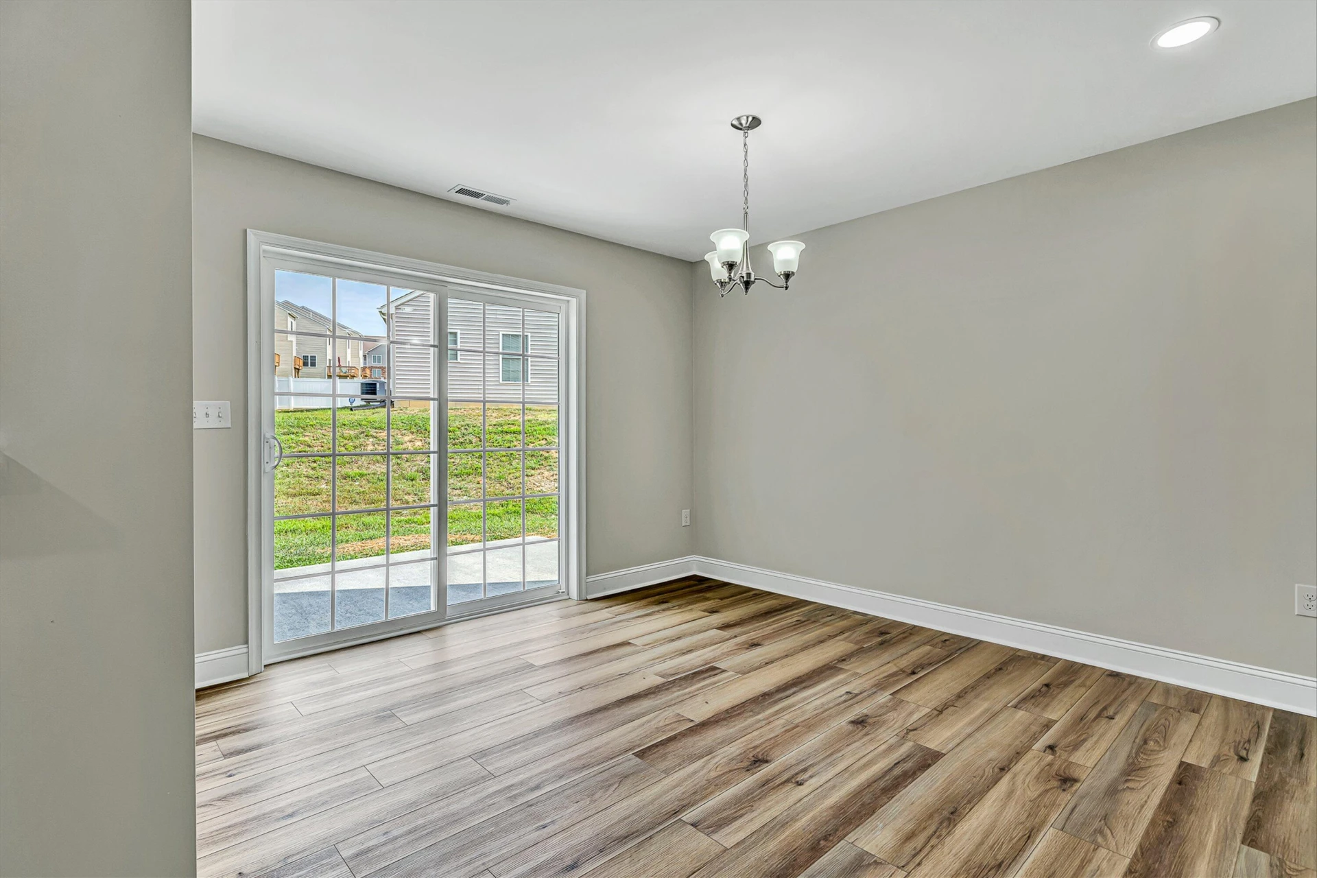 6635 Village Green DR - Photo 10