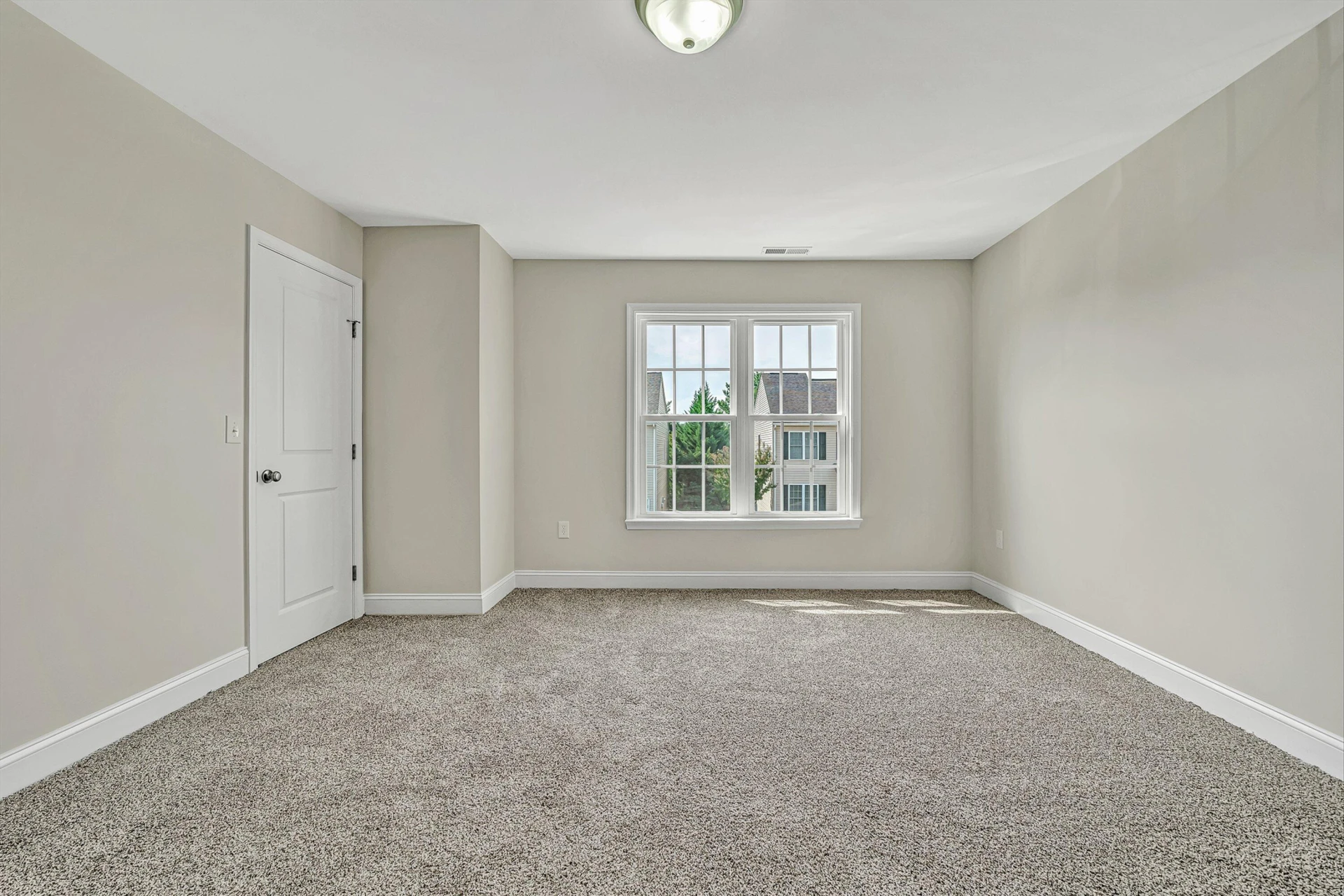 6635 Village Green DR - Photo 17