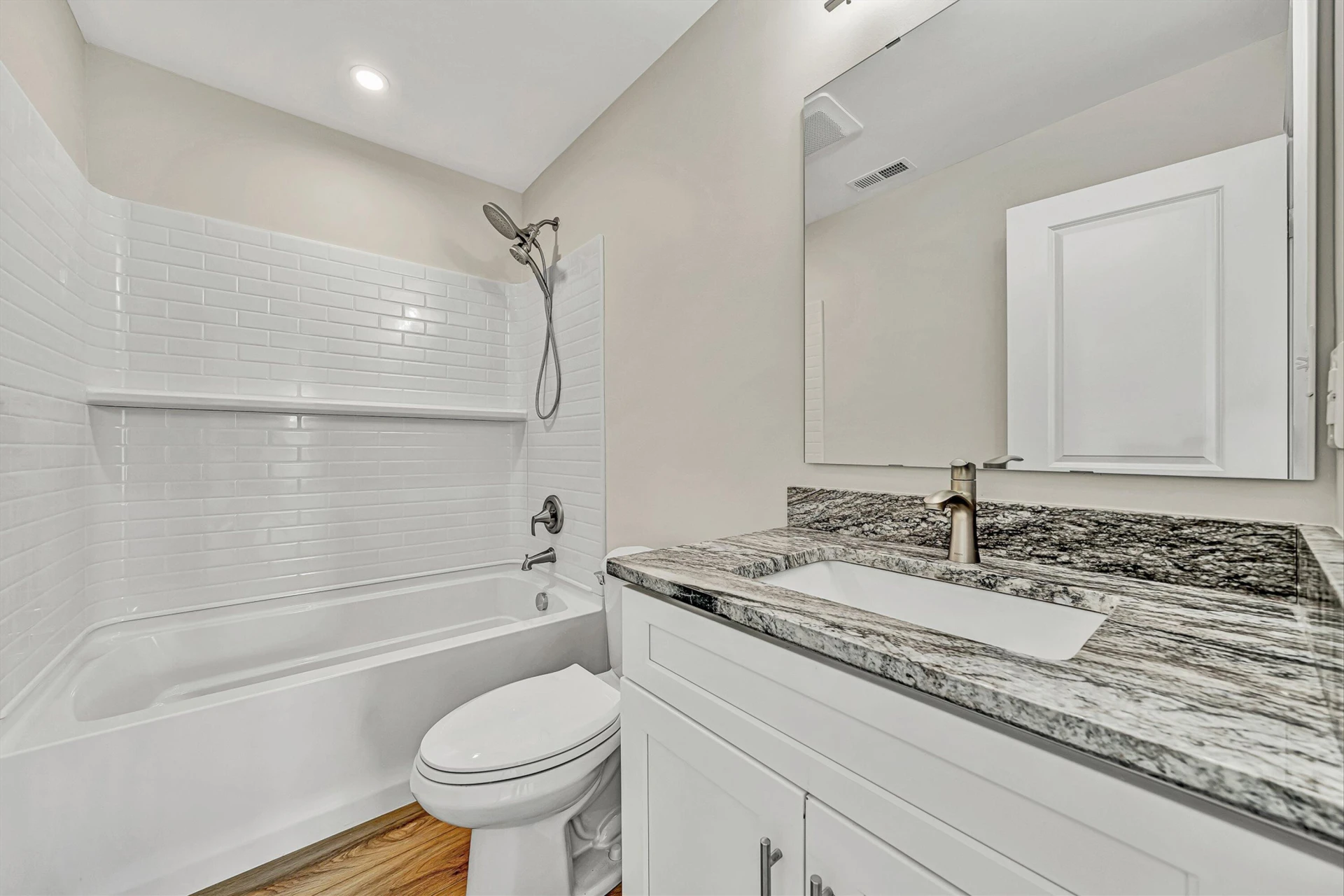 6635 Village Green DR - Photo 19