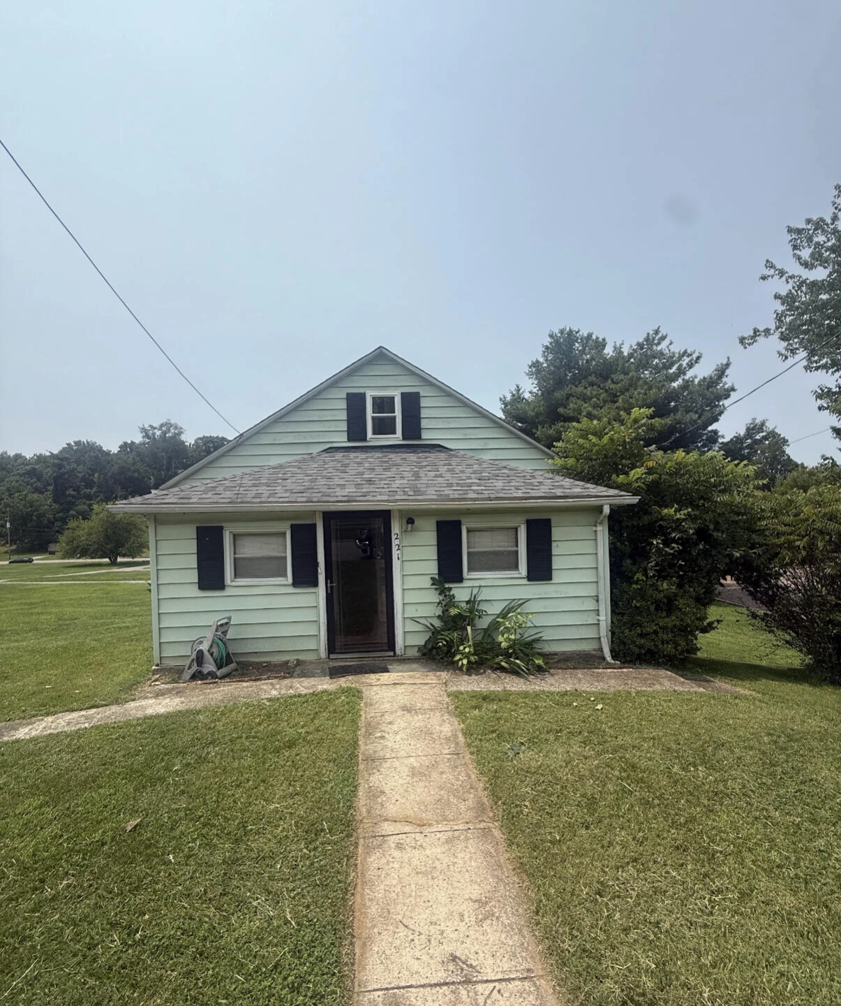 221 Craig AVE