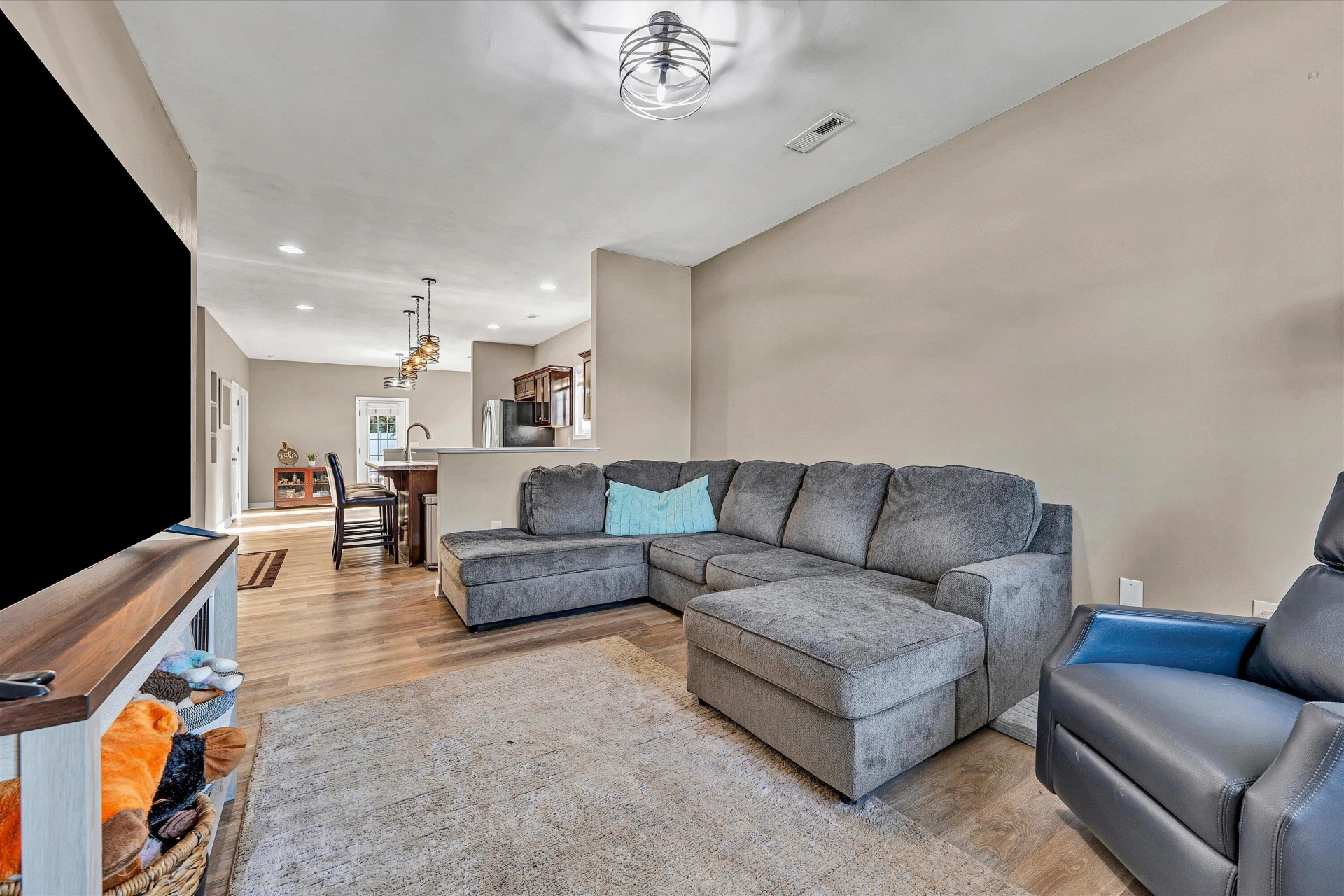 615 Moran AVE - Photo 7