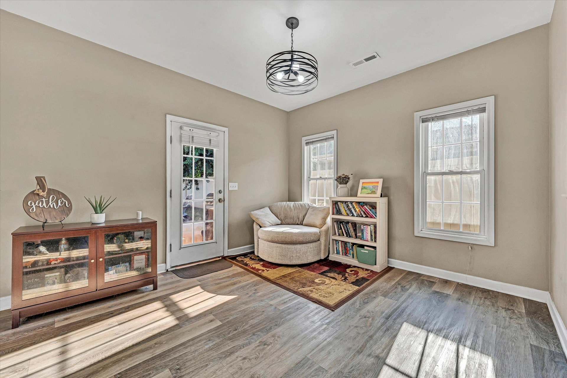 615 Moran AVE - Photo 12