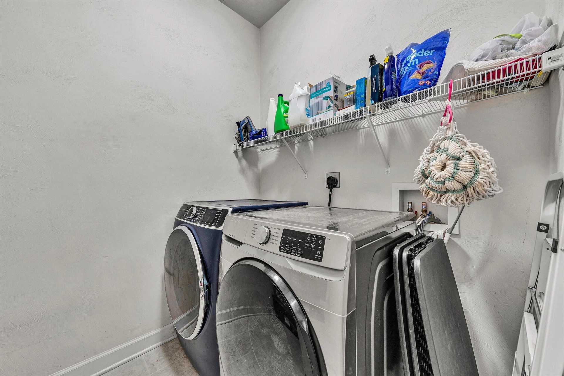 615 Moran AVE - Photo 18