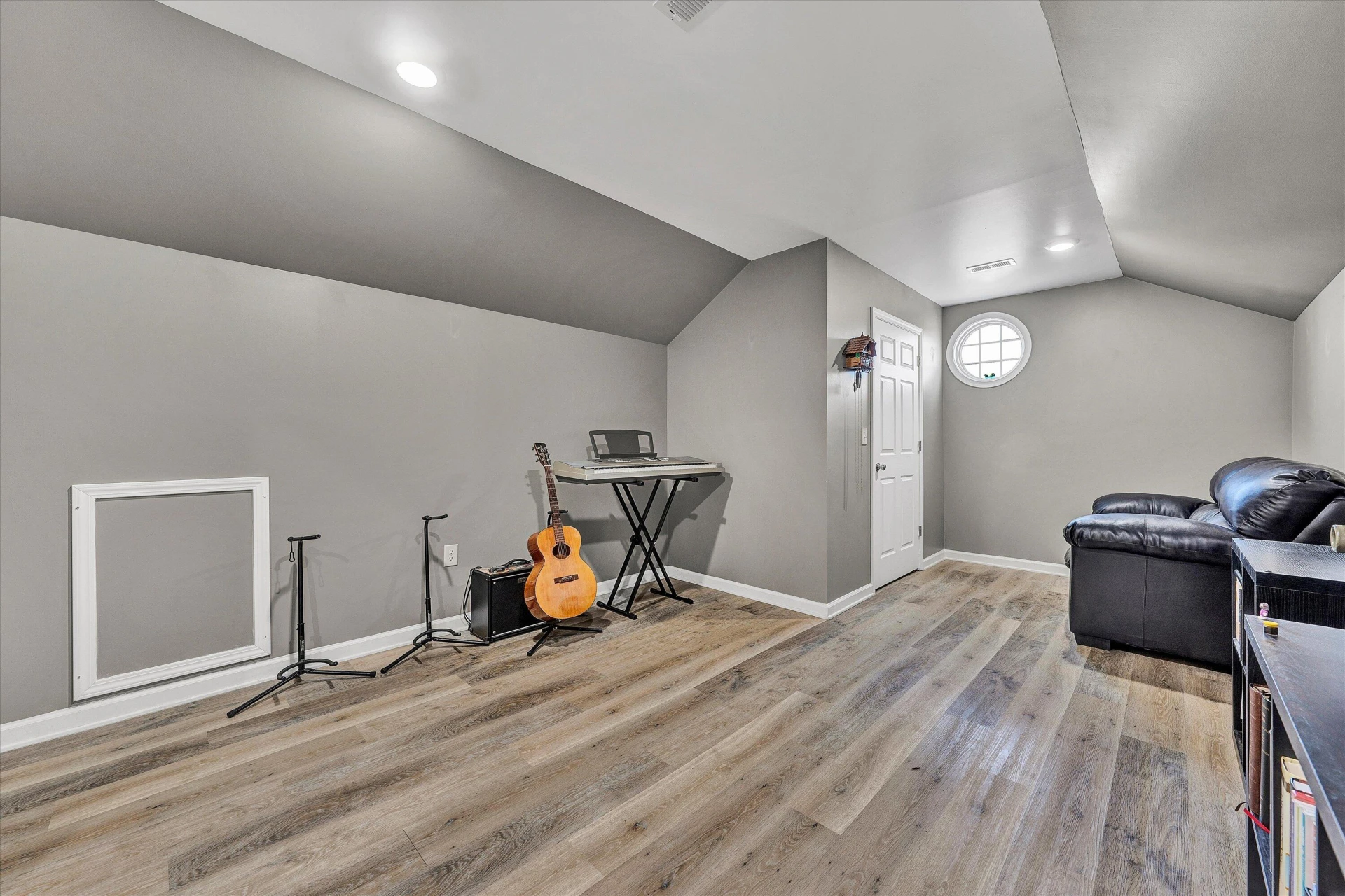 615 Moran AVE - Photo 21