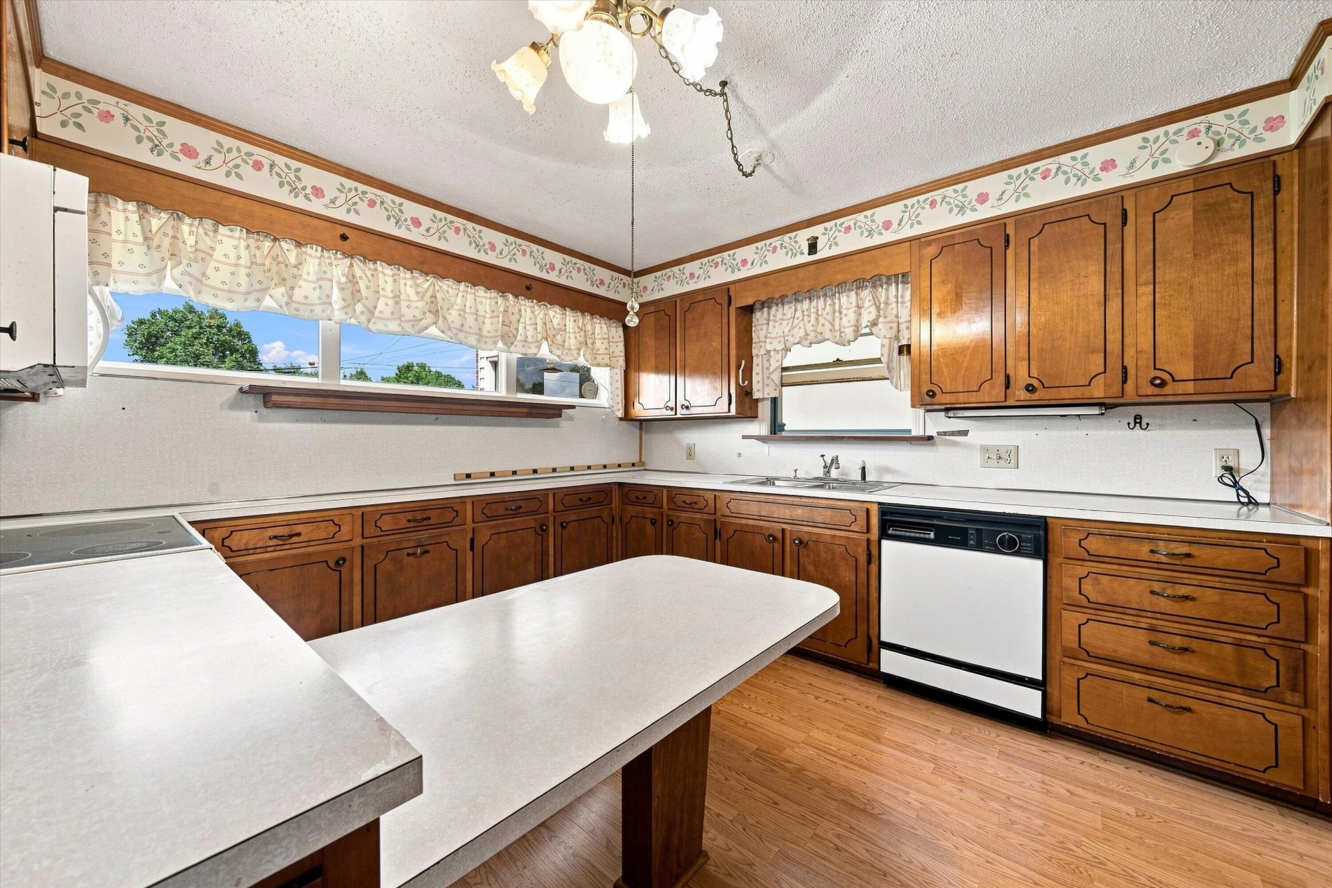 318 Rogers LN - Photo 7