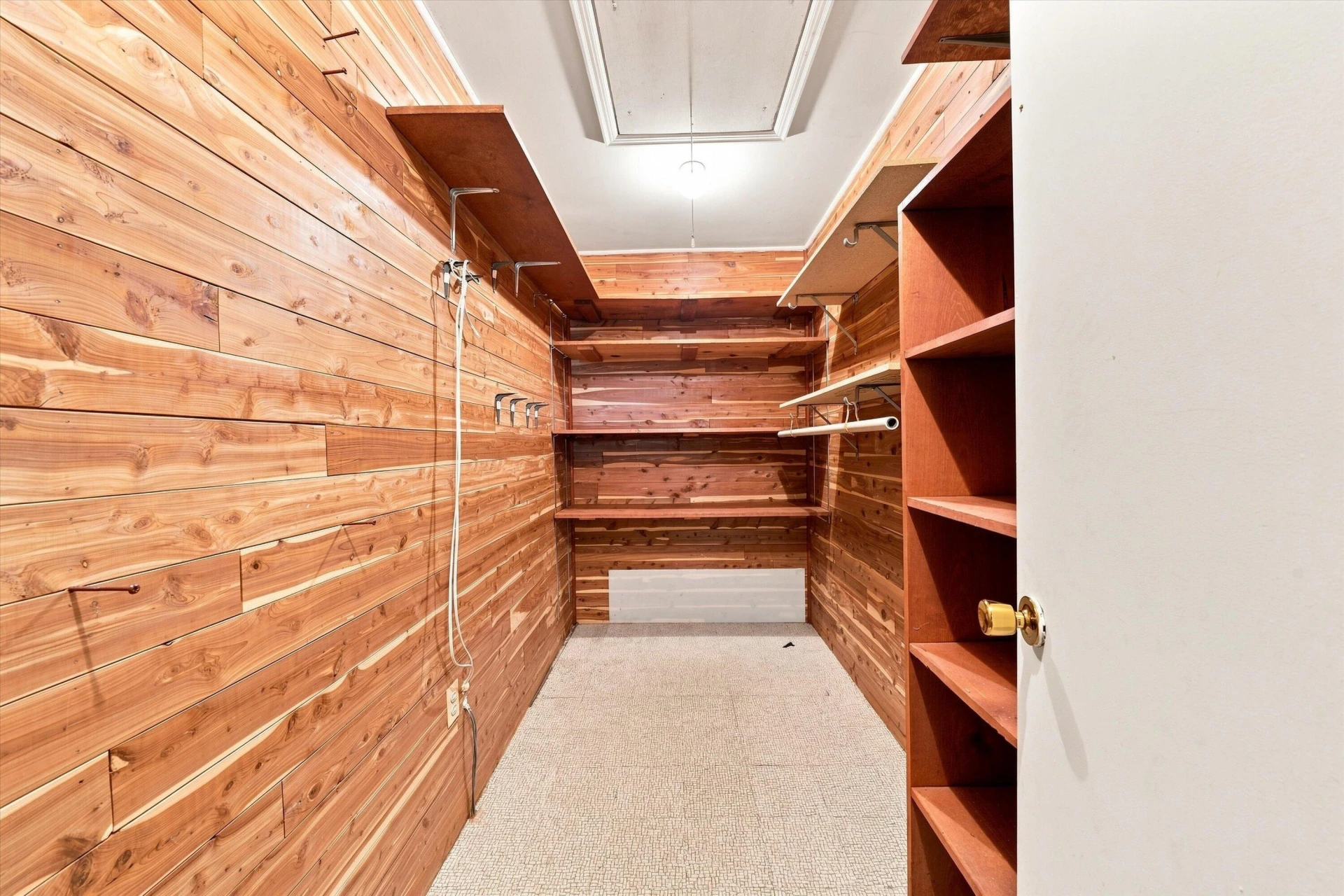318 Rogers LN - Photo 17