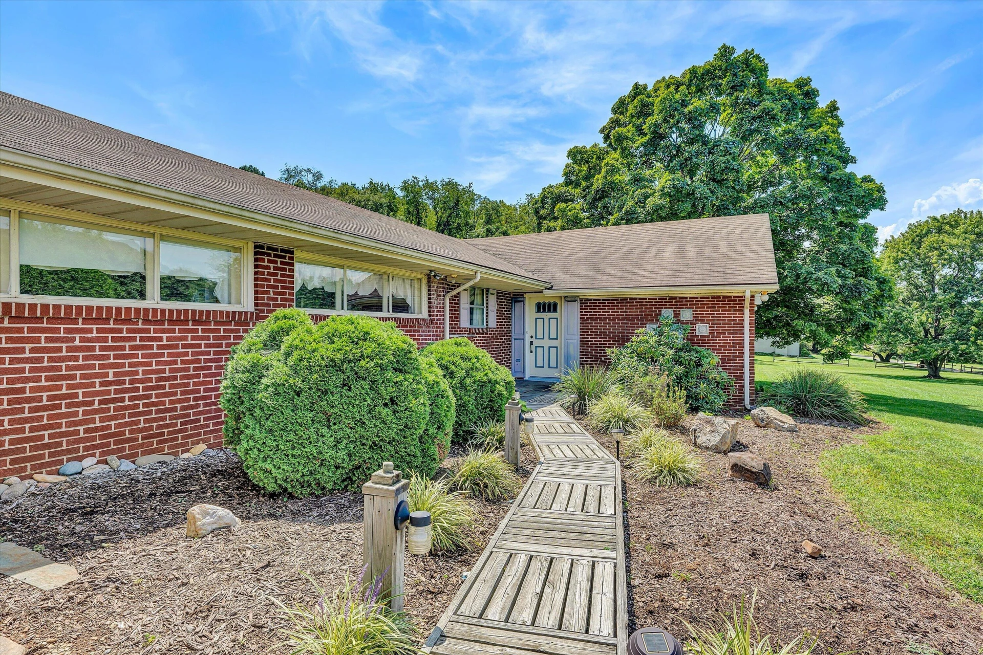 318 Rogers LN - Photo 32
