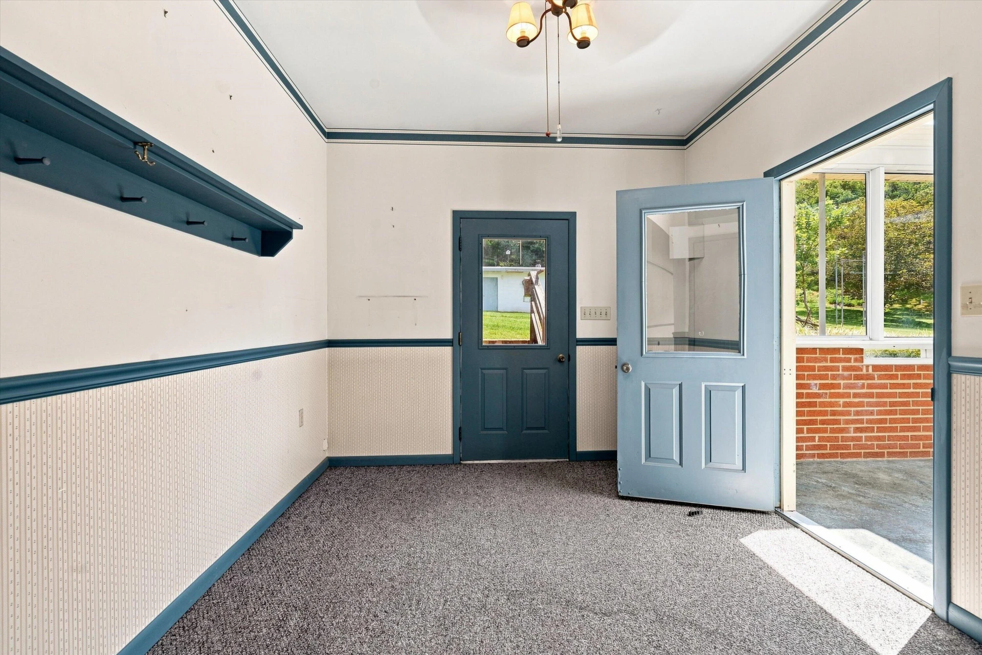 318 Rogers LN - Photo 36
