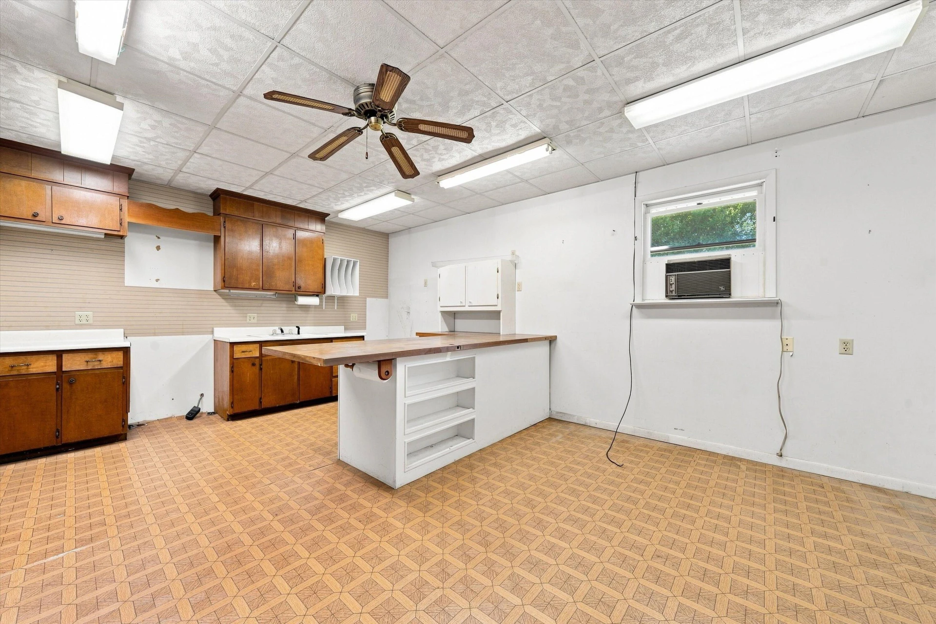 318 Rogers LN - Photo 39