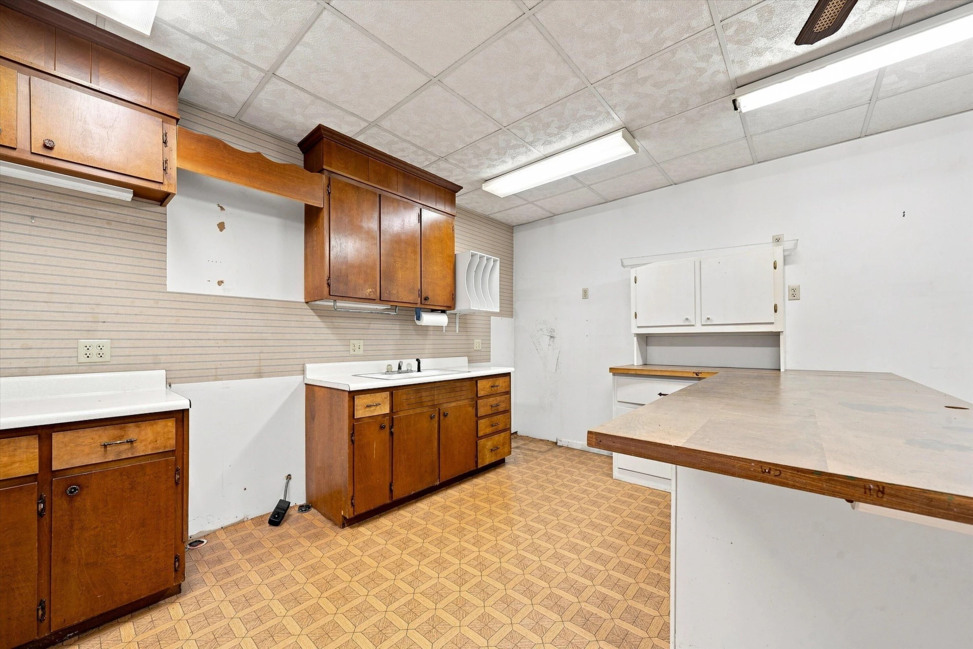 318 Rogers LN - Photo 41