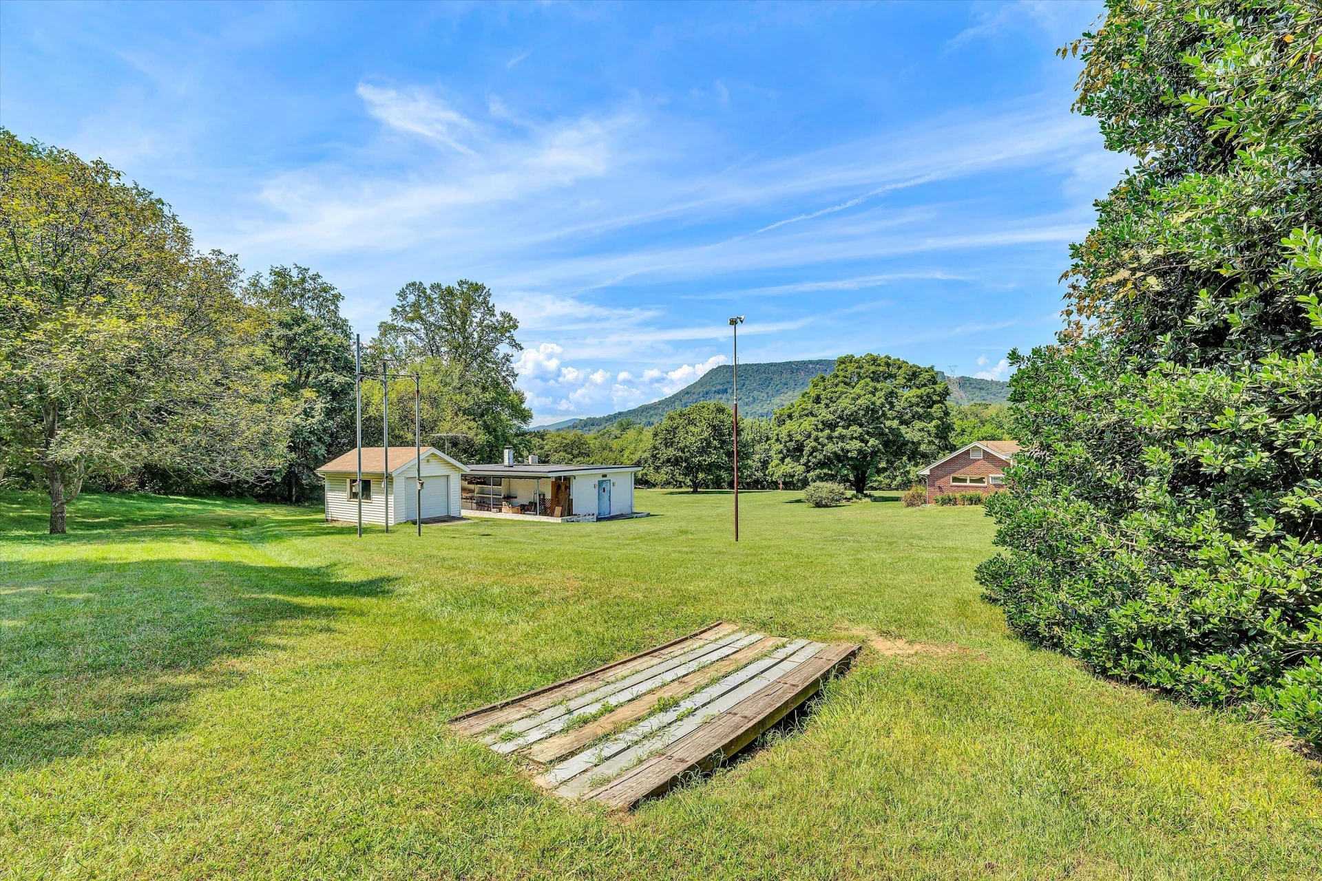 318 Rogers LN - Photo 51