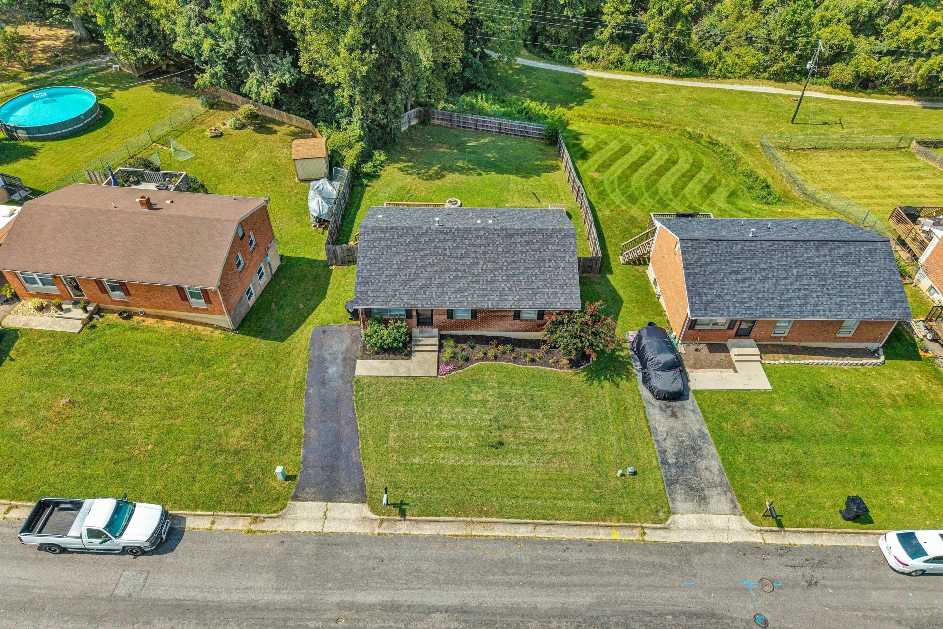 2720 Tulip LN - Photo 6