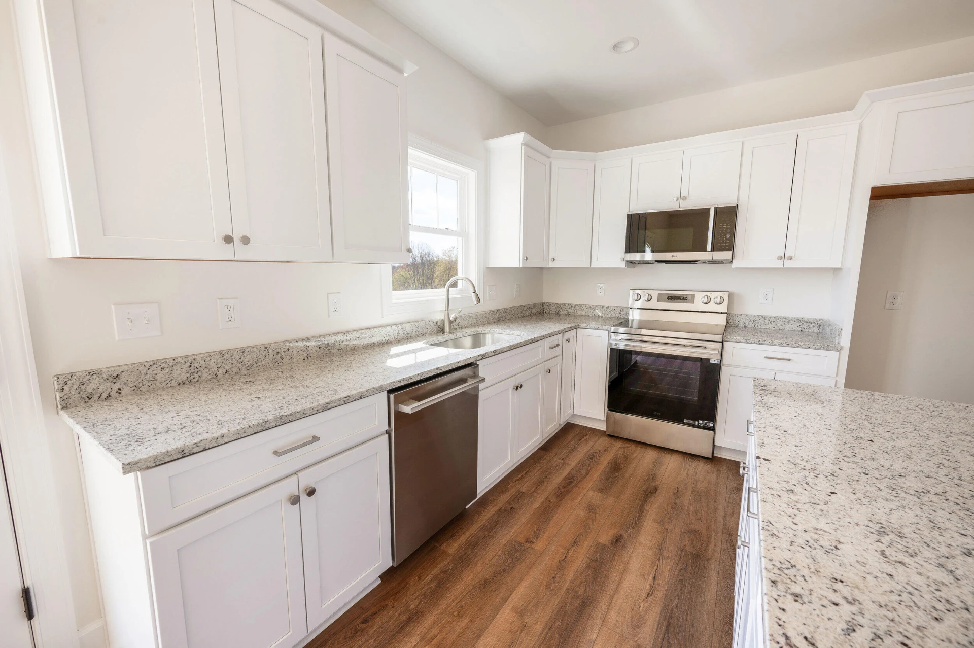 10606 Leesville RD - Photo 15