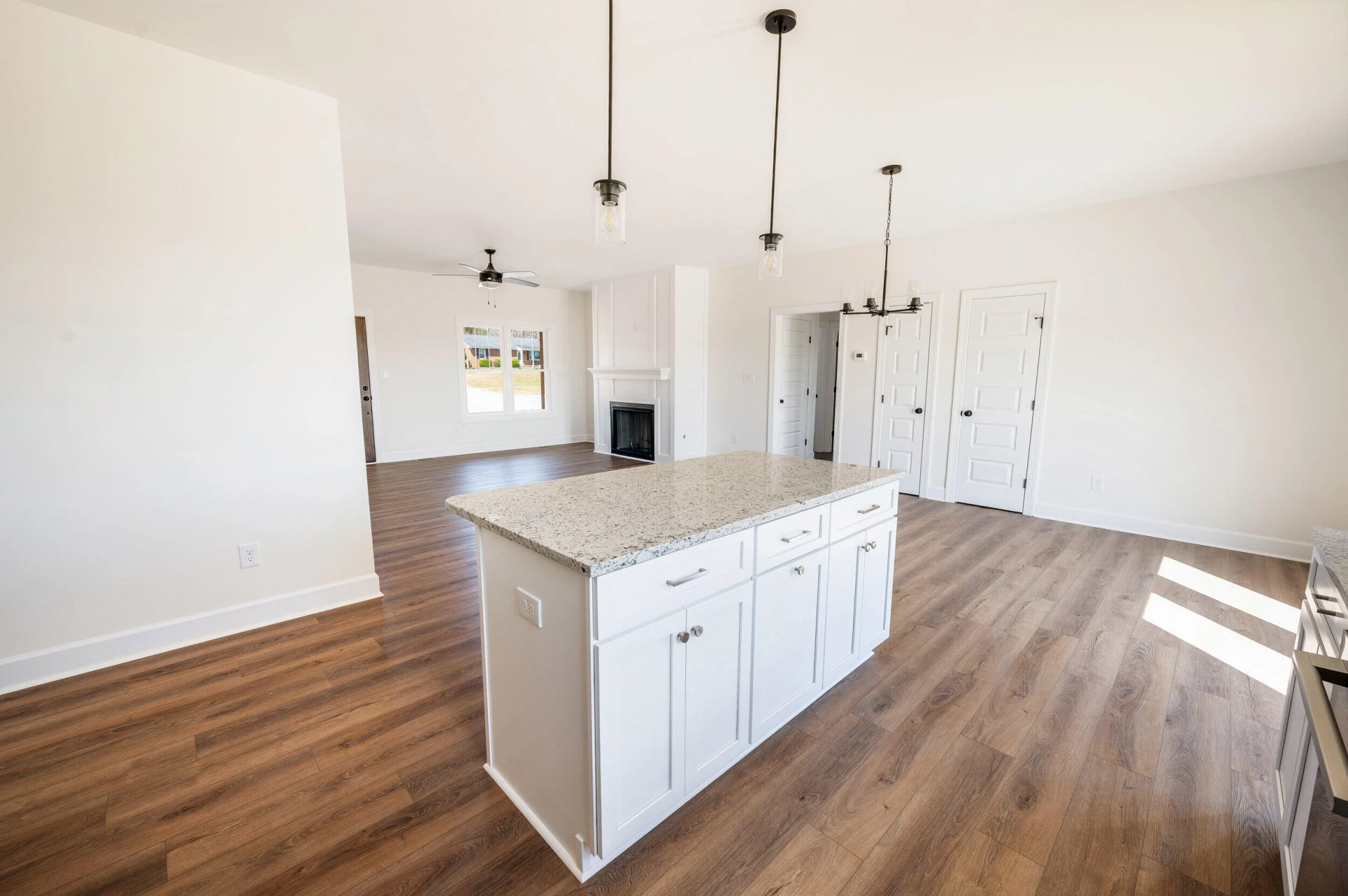 10606 Leesville RD - Photo 17