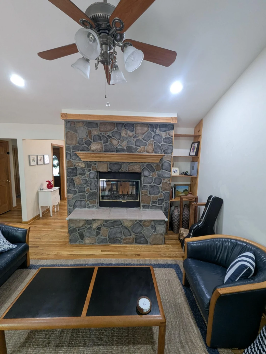 1080 Floyd DR - Photo 4
