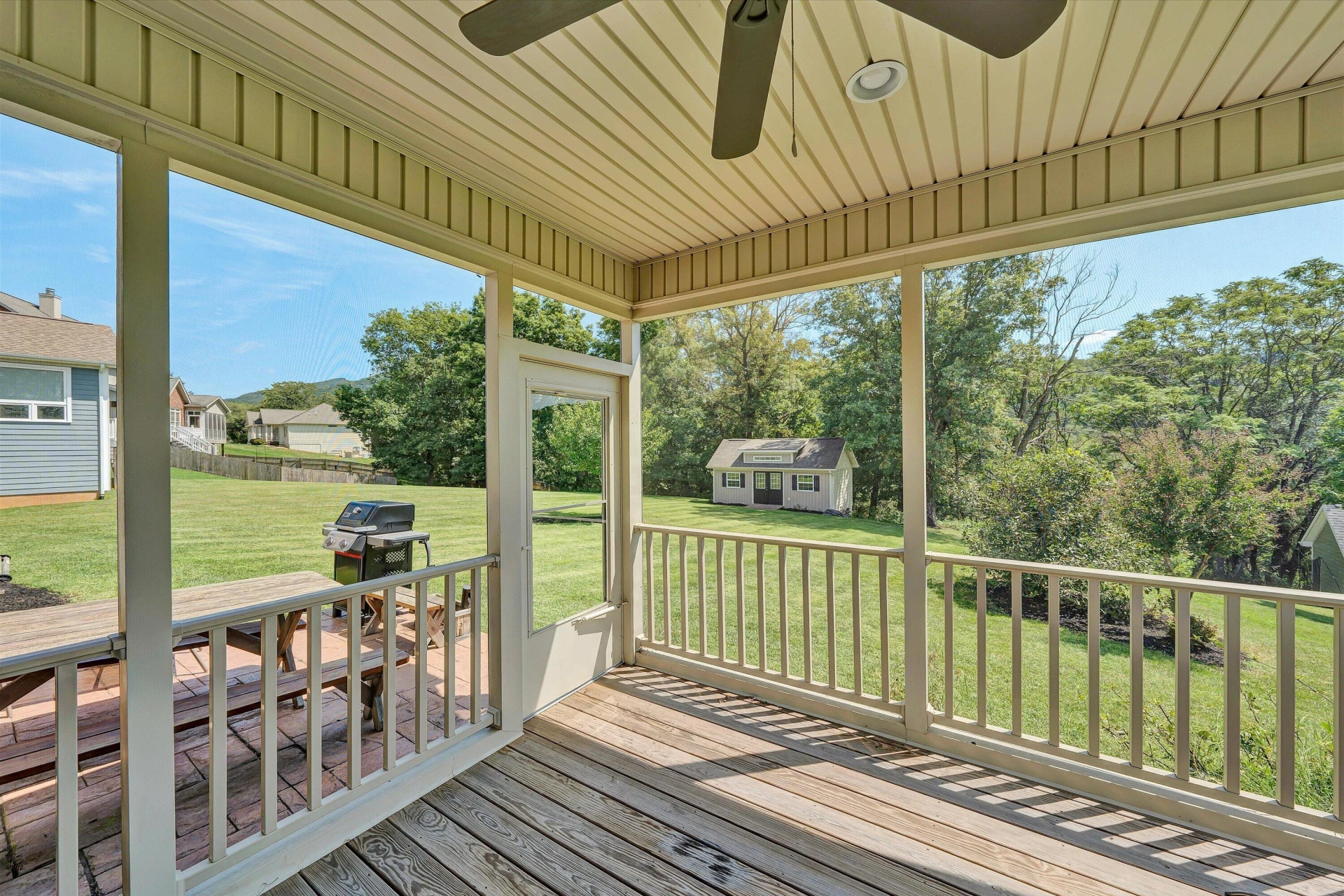 213 Mountain Brook DR - Photo 15