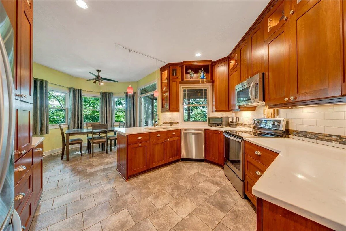 84 Revolution RD - Photo 40