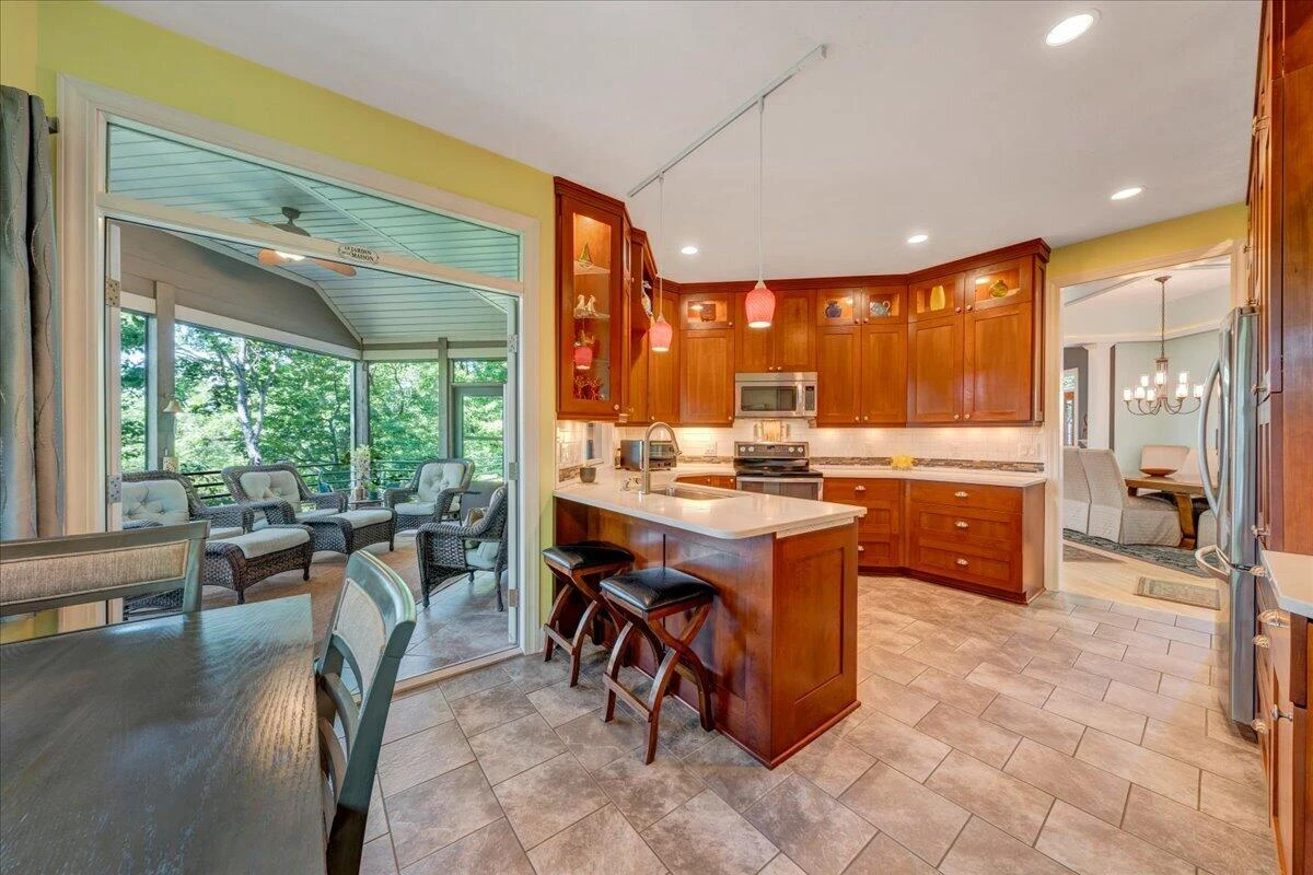84 Revolution RD - Photo 44