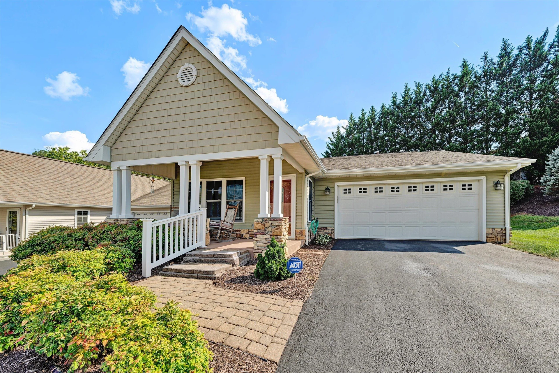 8135 Golden Oak LN - Photo 3