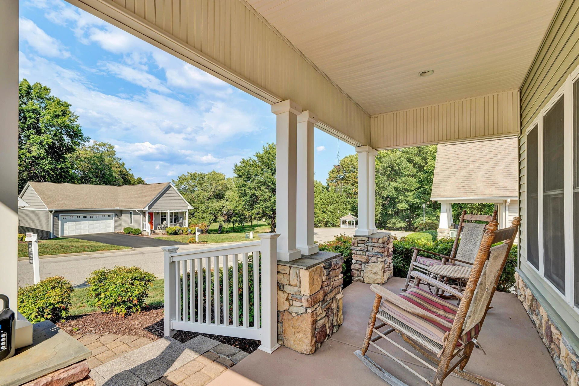 8135 Golden Oak LN - Photo 4