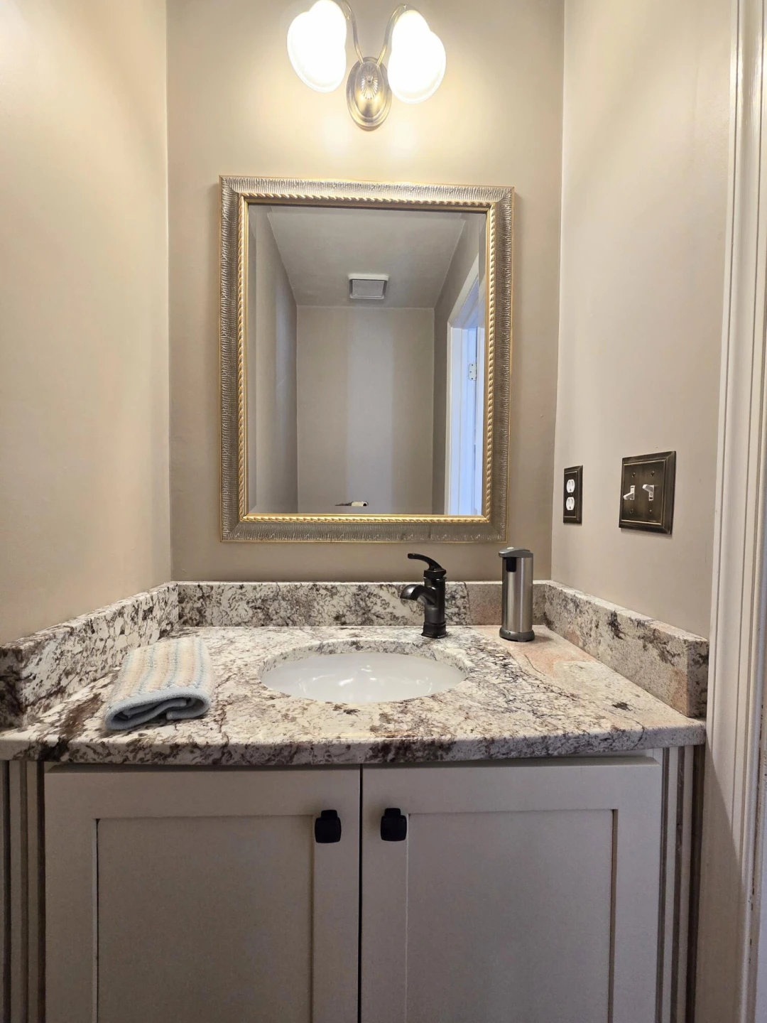 4220 Kings Court DR - Photo 17