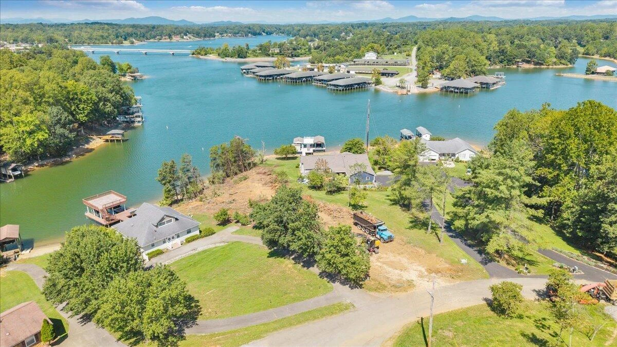 131 Oak Hollow RD - Photo 4