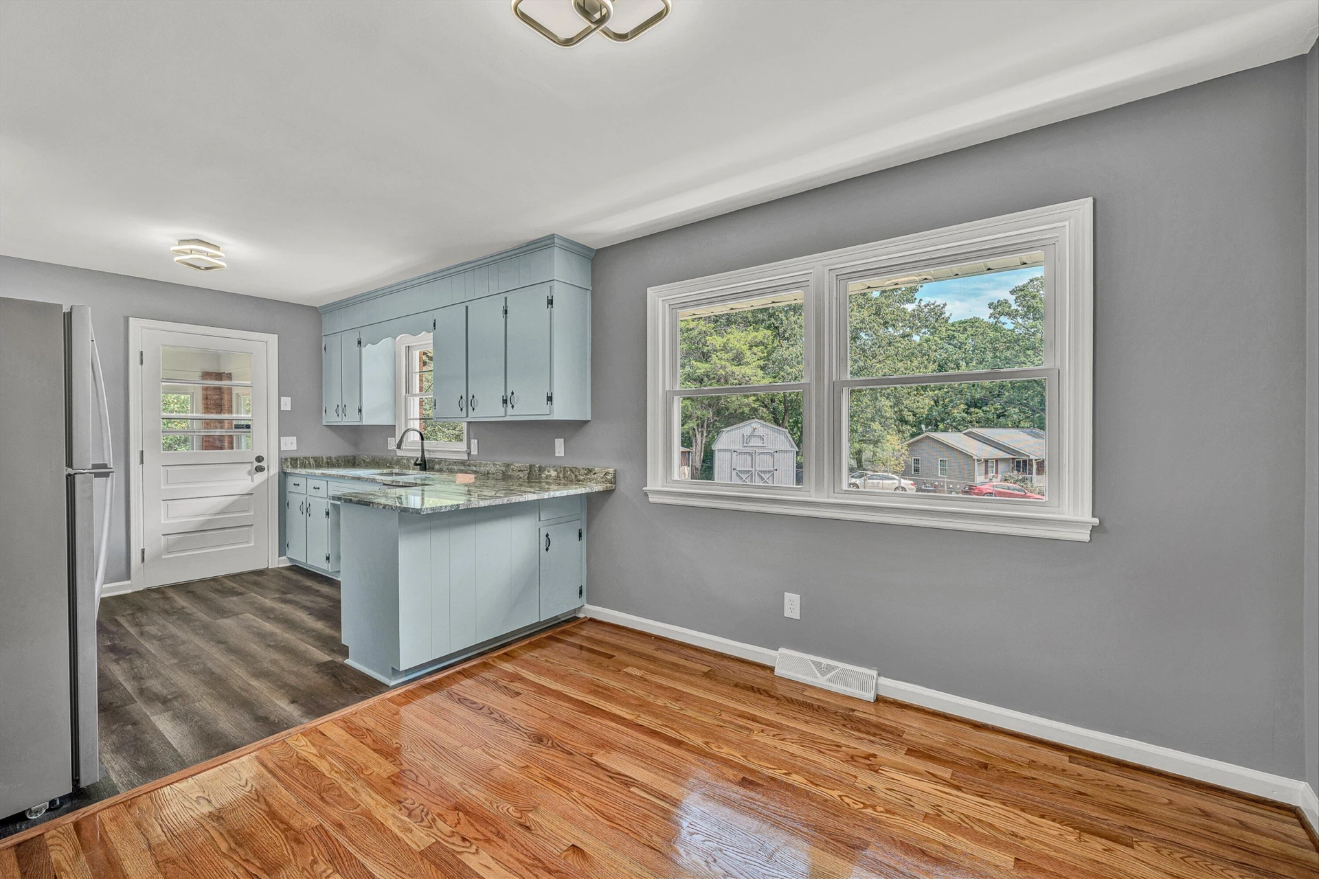 5008 Bruceton RD SW - Photo 4