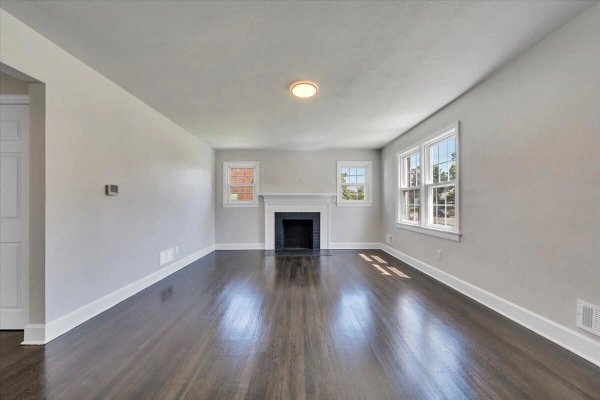 2518 Ravenwood AVE NW - Photo 6