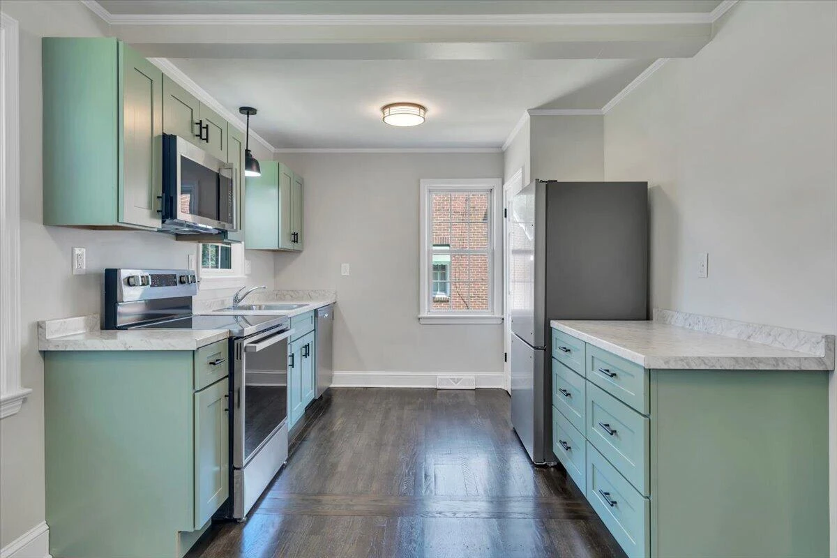 2518 Ravenwood AVE NW - Photo 9