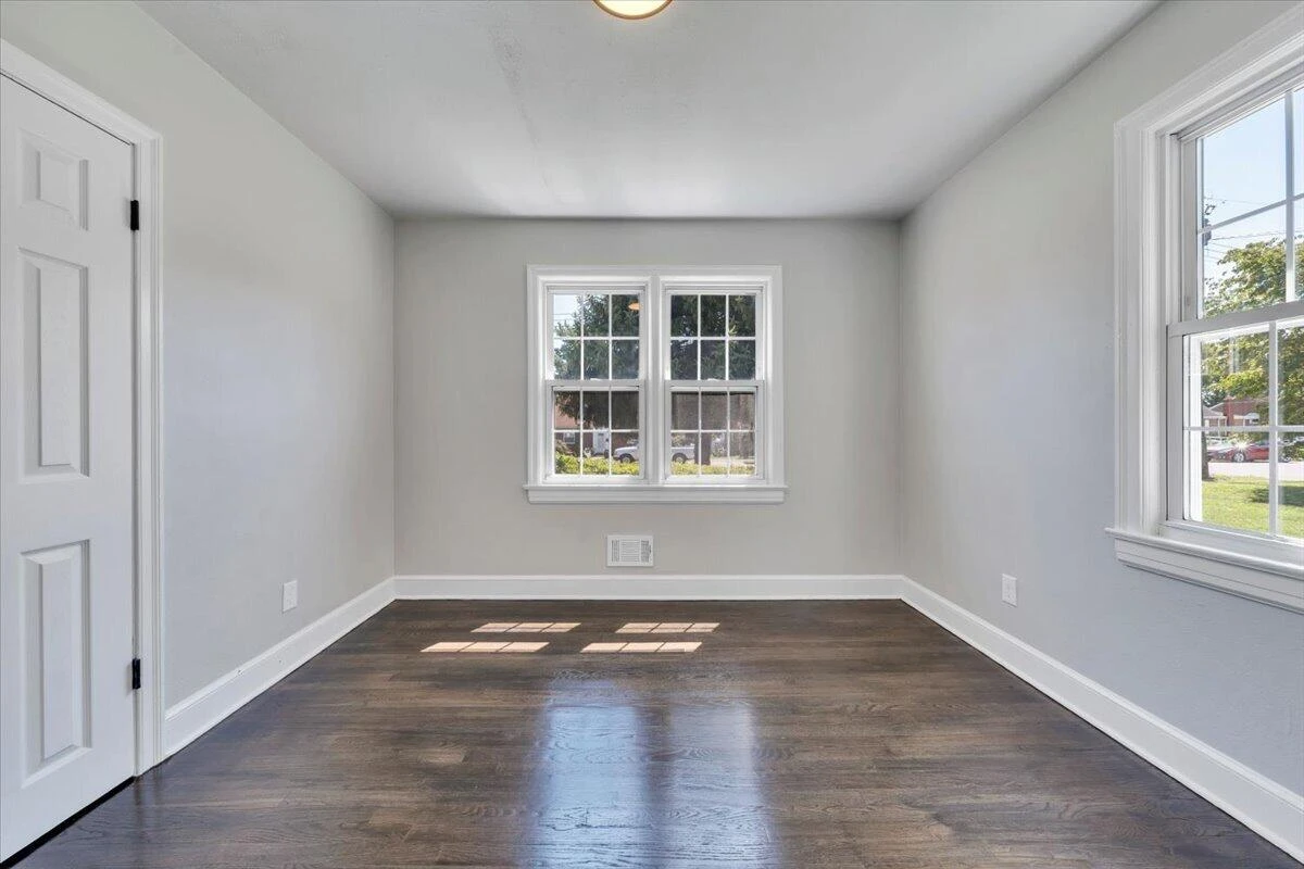 2518 Ravenwood AVE NW - Photo 14