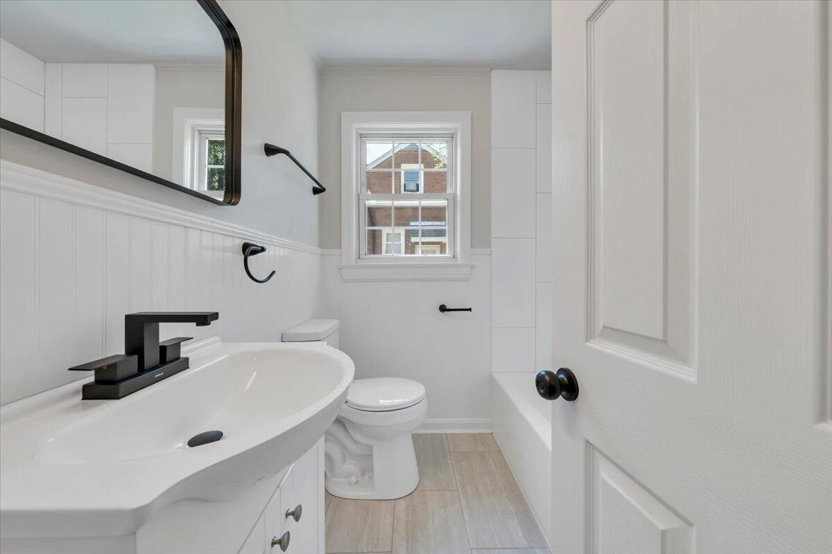 2518 Ravenwood AVE NW - Photo 16