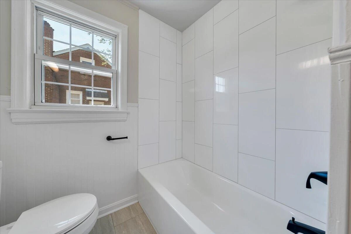 2518 Ravenwood AVE NW - Photo 17