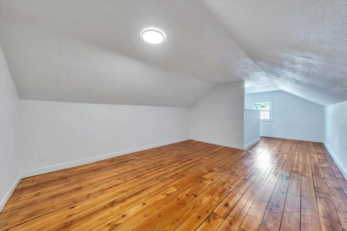 2518 Ravenwood AVE NW - Photo 21