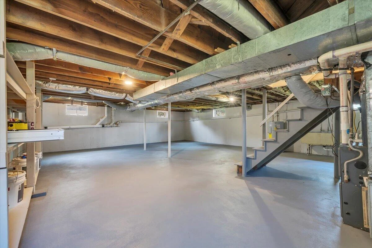 2518 Ravenwood AVE NW - Photo 25
