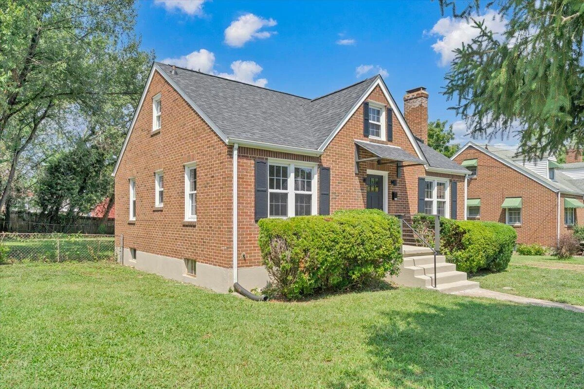 2518 Ravenwood AVE NW - Photo 29
