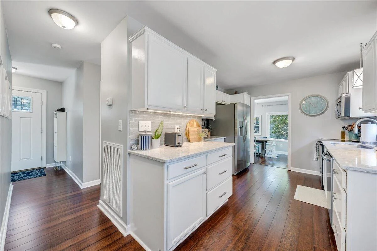 3350 Woodland DR SW - Photo 6