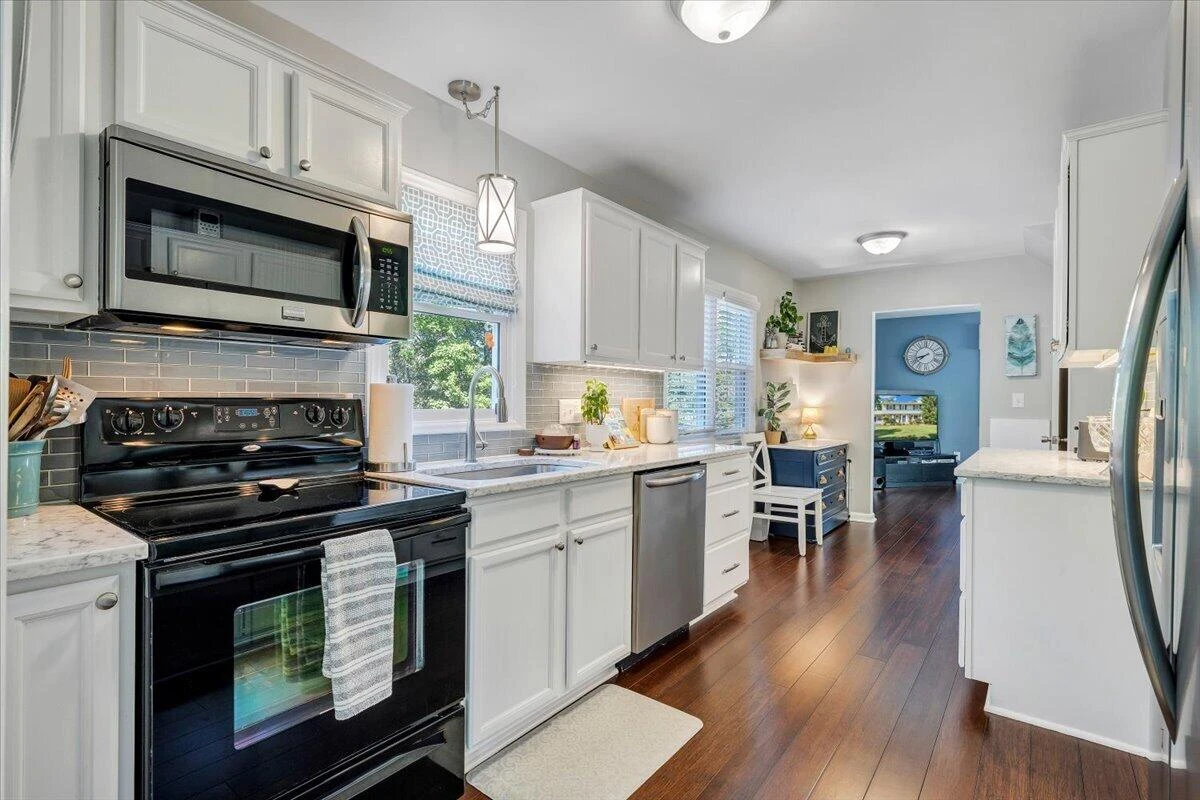 3350 Woodland DR SW - Photo 8