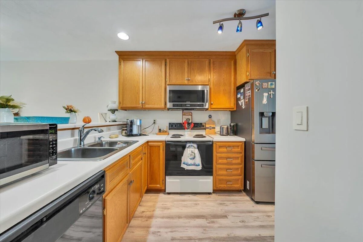 425 Tinkerview DR - Photo 4