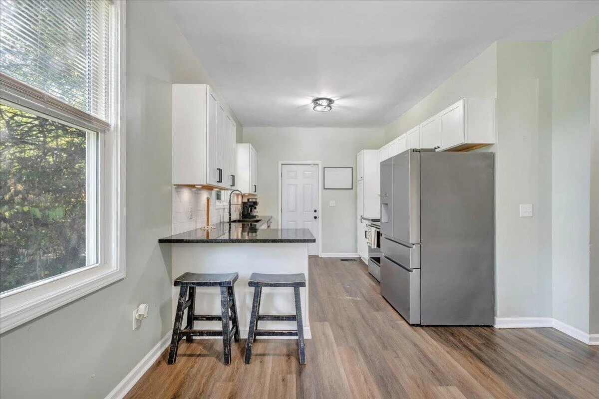 807 Piedmont ST SE - Photo 5