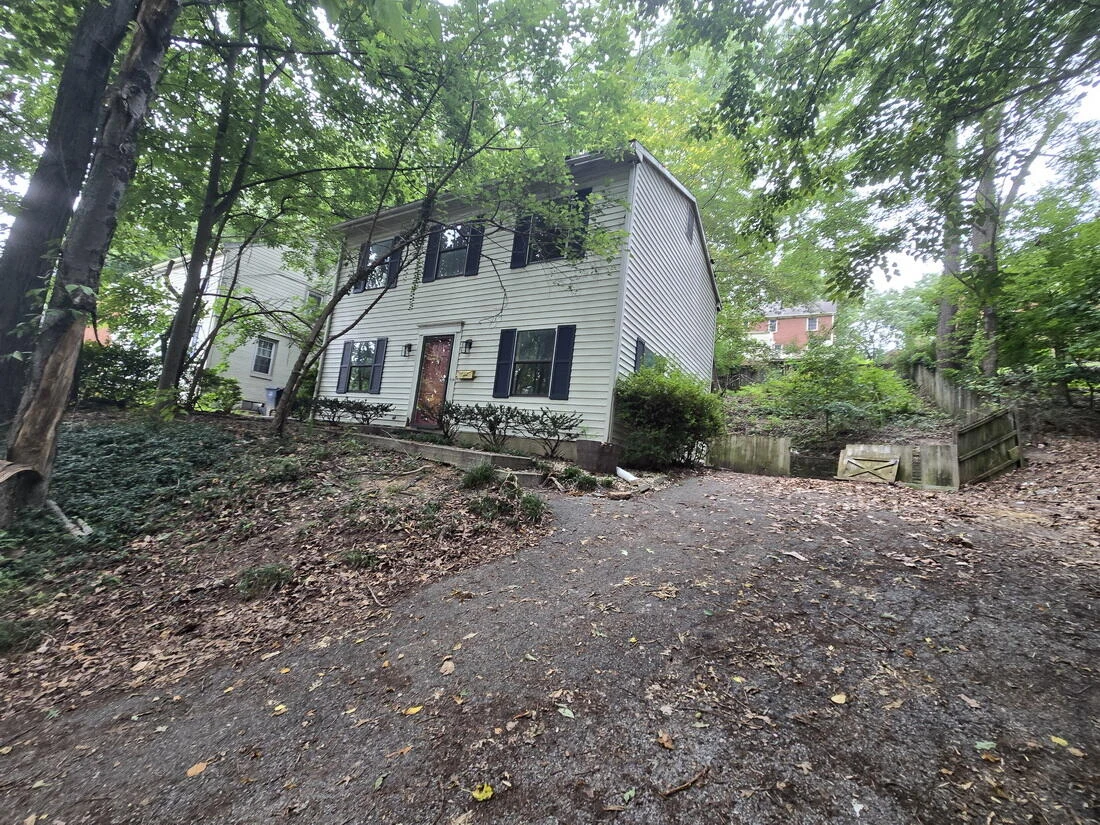 2622 Alberta AVE SW - Photo 2